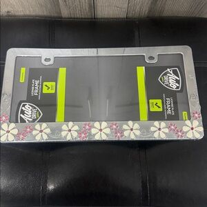 New Auto Drive Pink & White Flower Silver Metal License Plate Frame